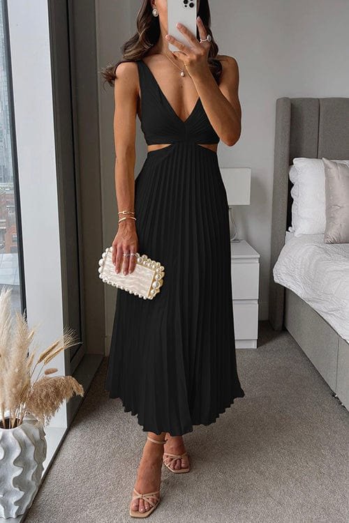 Kelsey | Pleated Dress with Cut-Out